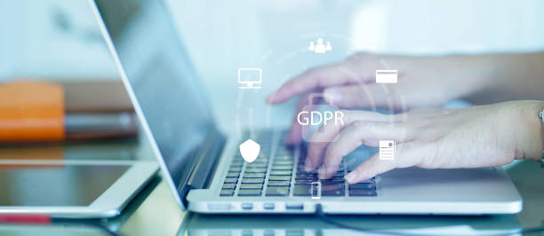 Le no-code simplifie la création de solutions numériques. En effet, il élimine le besoin de maîtriser la programmation. Ainsi,